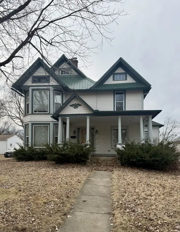 907 S Peoria Avenue, Dixon, IL 61021