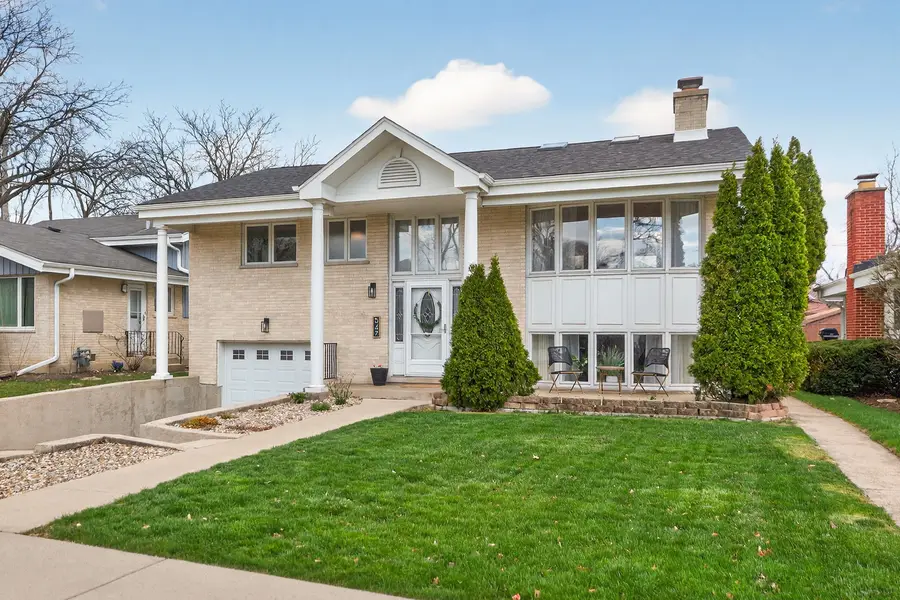 547 S Poplar Avenue, Elmhurst, IL 60126 - #2