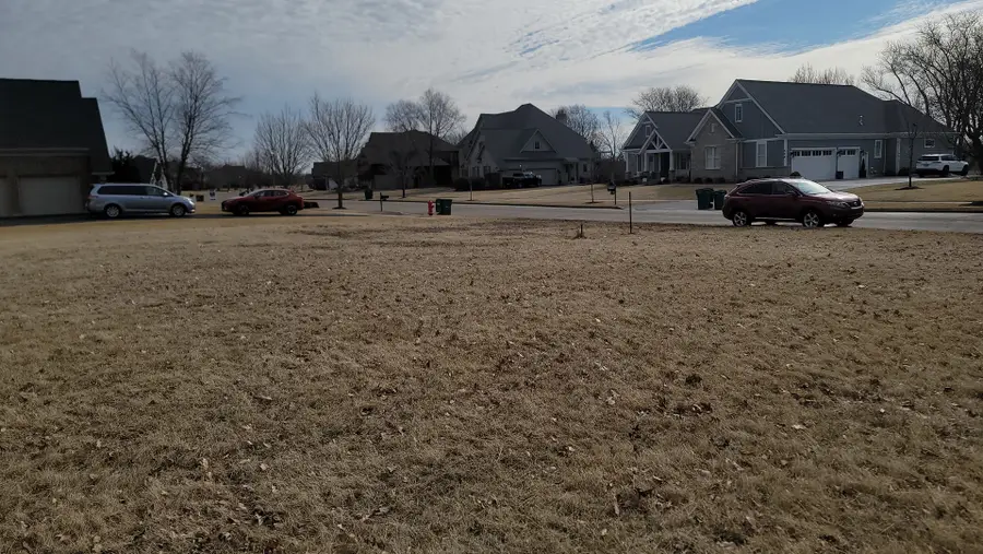 329 Merry Oaks Drive, Sycamore, IL 60178 - #2