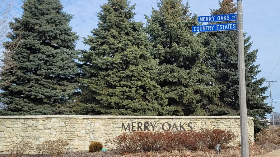 329 Merry Oaks Drive, Sycamore, IL 60178 - #3