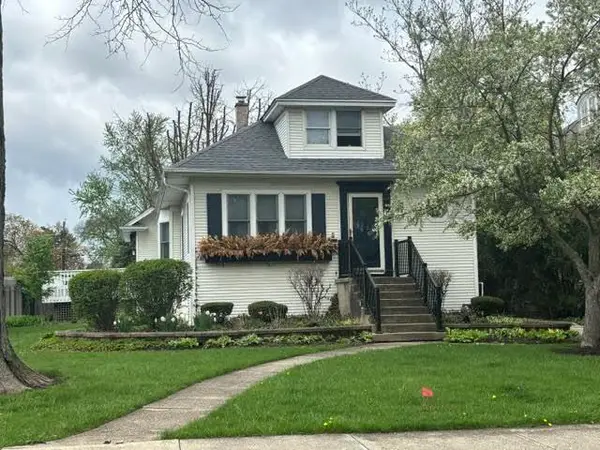 200 N Geneva Avenue, Elmhurst, IL 60126