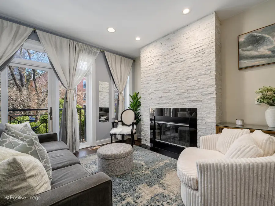 Address Withheld By Seller, Chicago, IL 60618 - #3