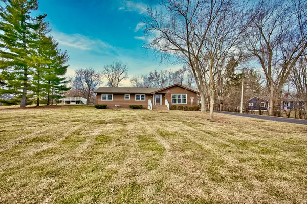 6N060 Virginia Road, Roselle, IL 60172