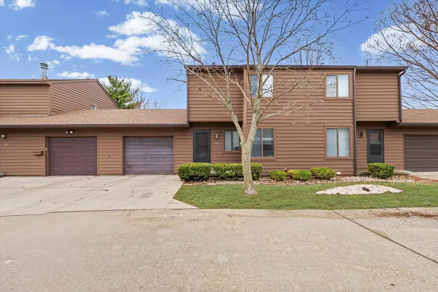 2111 Sunview Drive #2111, Champaign, IL 61821 - #2