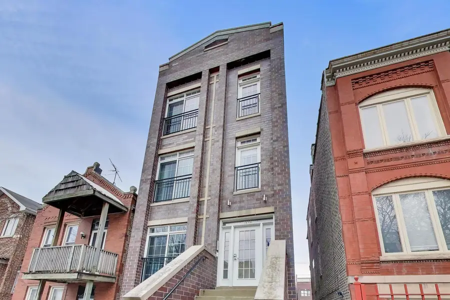 1634 N Wolcott Avenue #2, Chicago, IL 60622 - #3