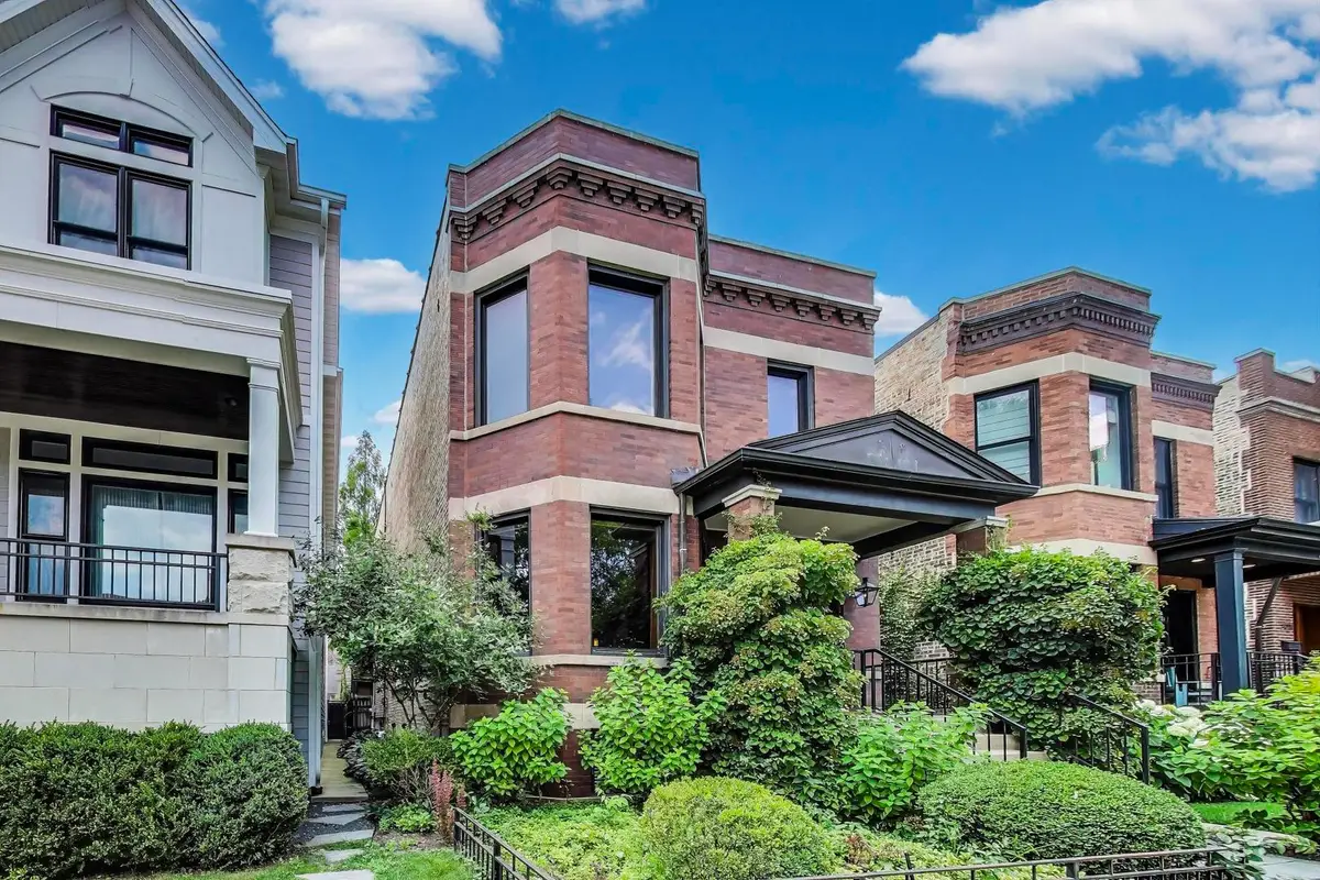 3822 N Claremont Avenue, Chicago, IL 60618 - #1