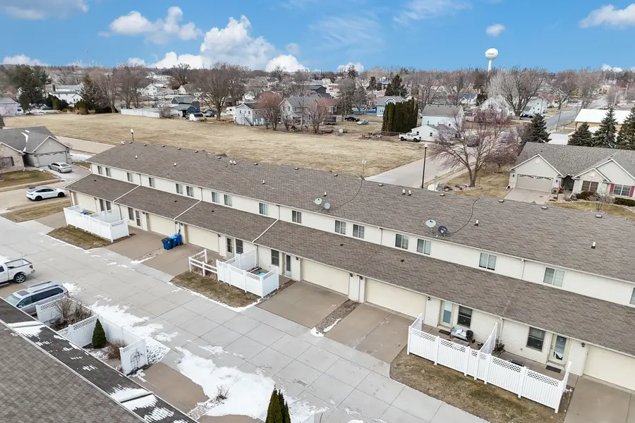 305 Walker Way, Blue Grass, IA 52726 - #3