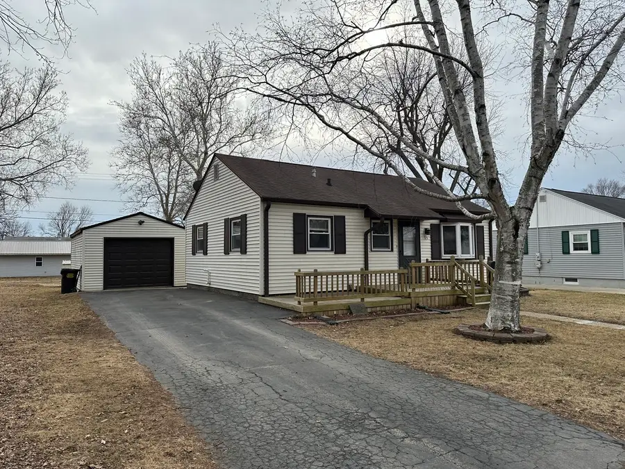 215 Cedar Street, Morrison, IL 61270 - #2