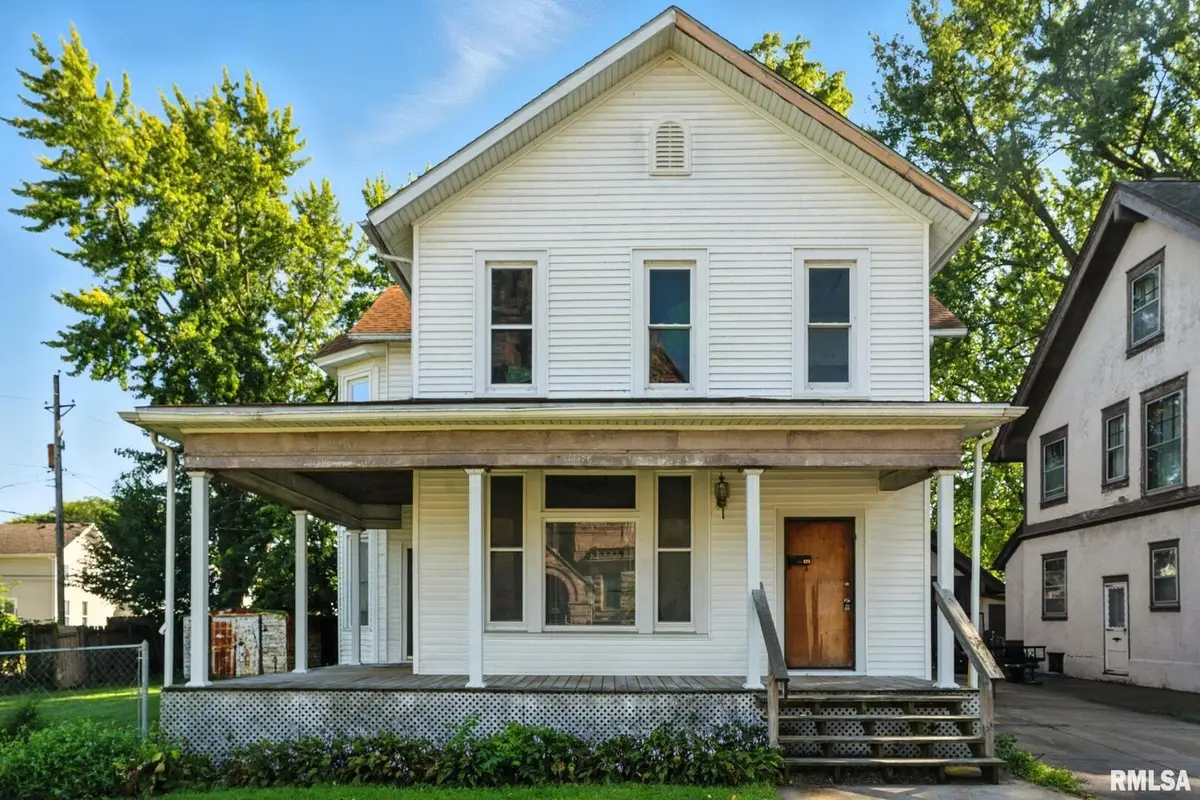 325 Kirkwood Boulevard, Davenport, IA 52803 - #1