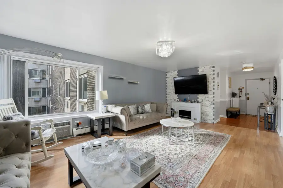 10015 Beverly Drive #205, Skokie, IL 60076 - #2