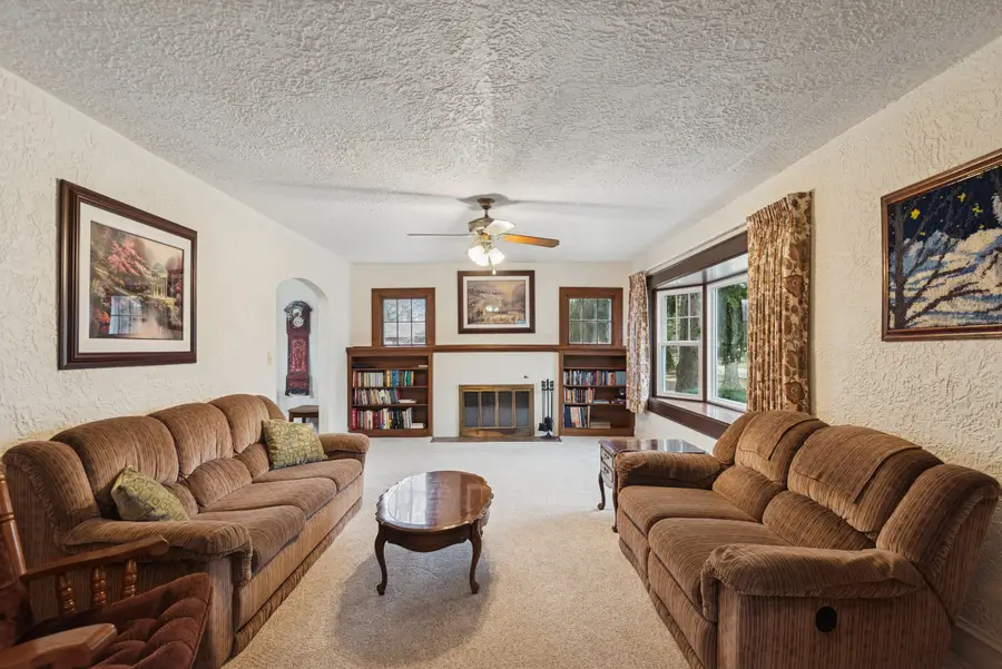 802 Kirkwood Avenue, Winthrop Harbor, IL 60096 - #2