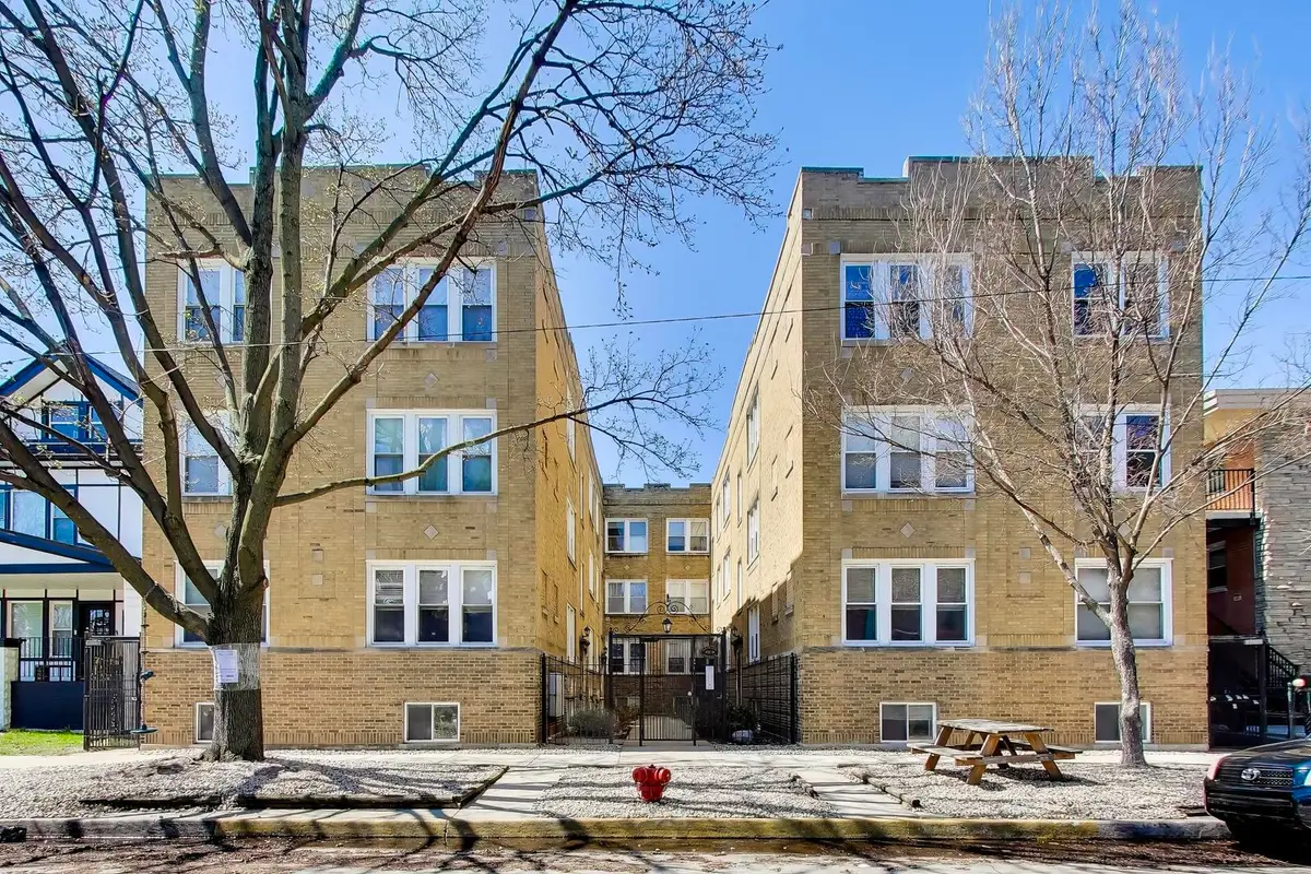 4722 N Kenneth Avenue #3W, Chicago, IL 60630 - #1
