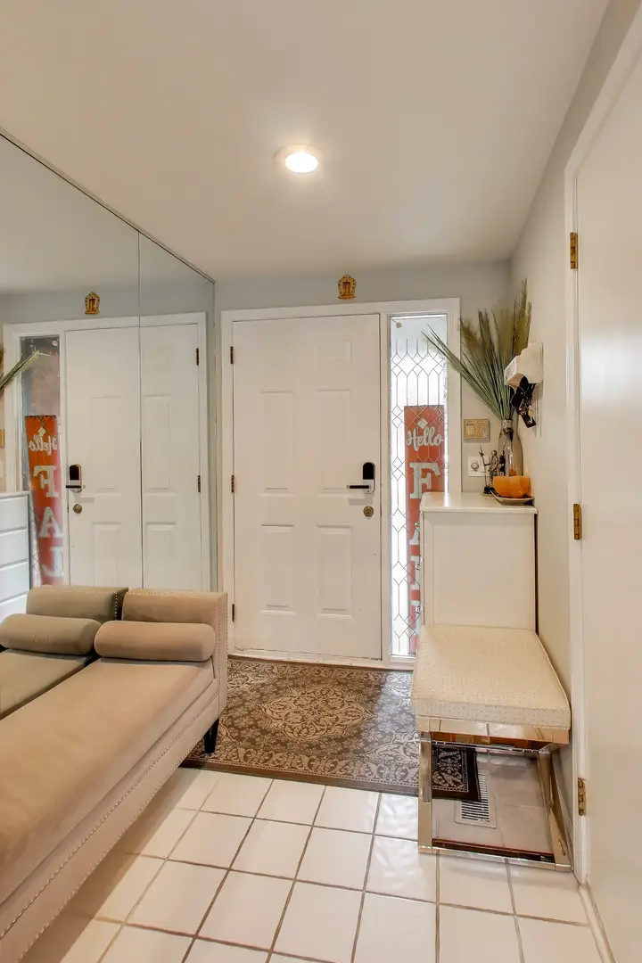 654 Picardy Circle, Northbrook, IL 60062 - #2