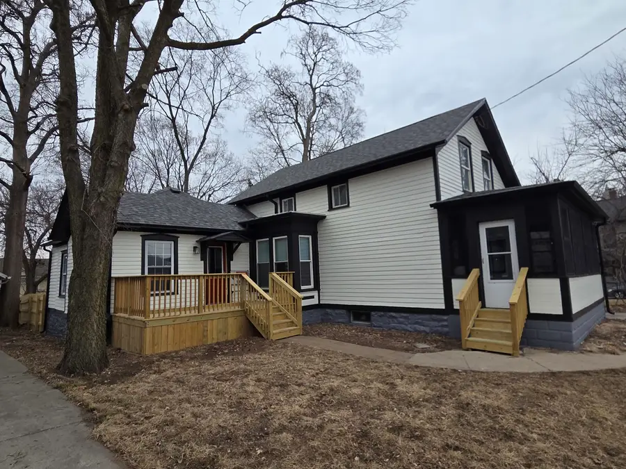 313 W 6th Street, Dixon, IL 61021 - #2