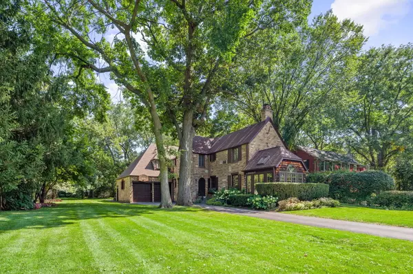 735 Grove Street, Glencoe, IL 60022