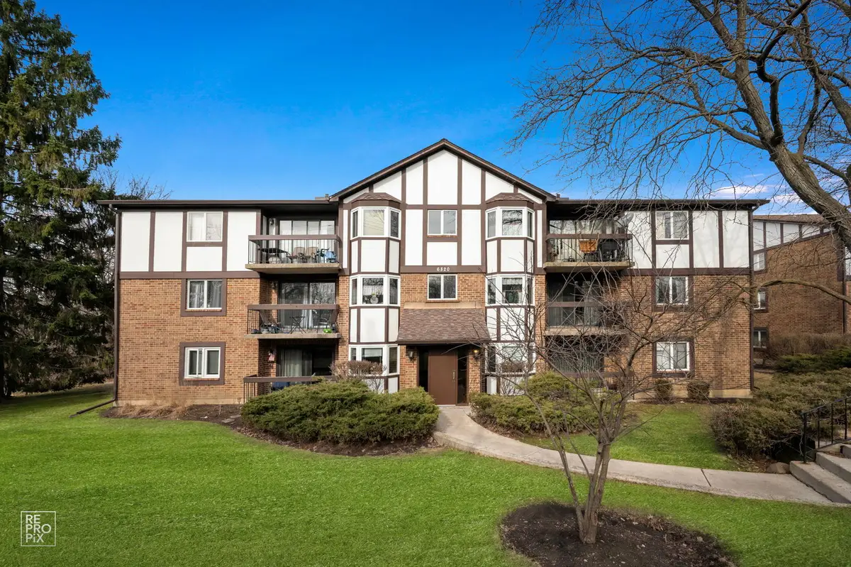 6820 Joliet Road #11, Indian Head Park, IL 60525 - #1