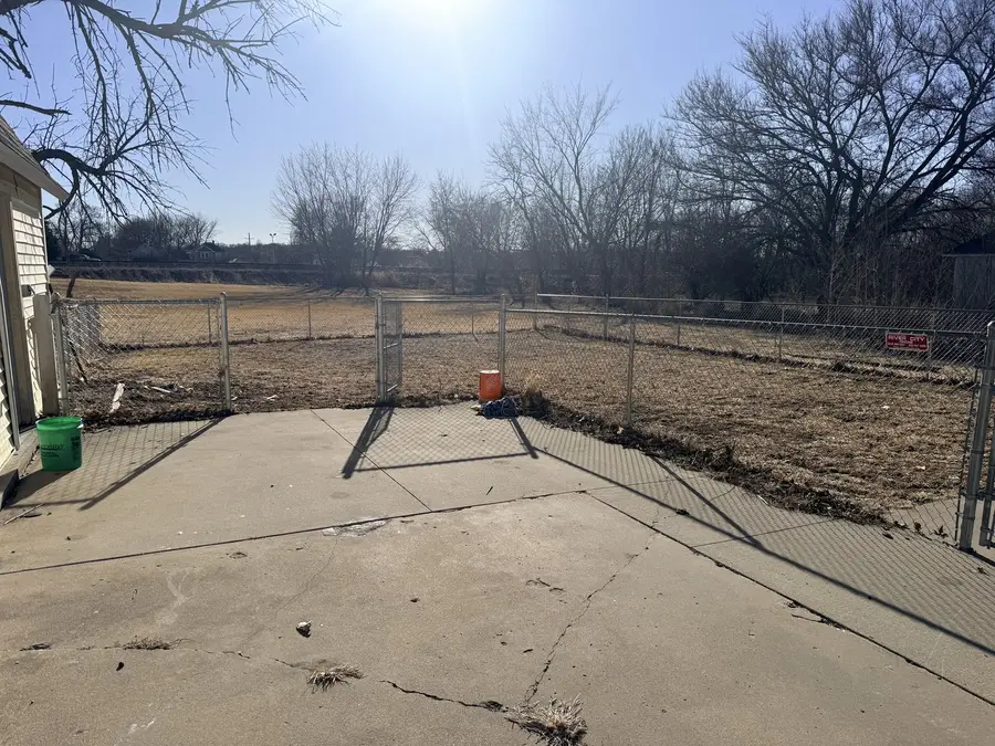 617 W Lincolnway Road, Morrison, IL 61270 - #2