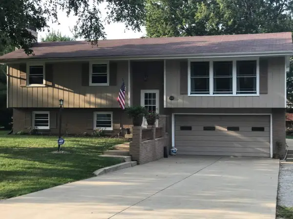 18864 Pioneer Street, Bloomington, IL 61705