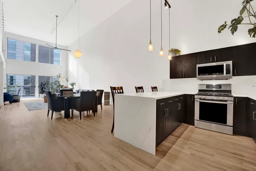 Address Withheld By Seller, Chicago, IL 60607 - #3