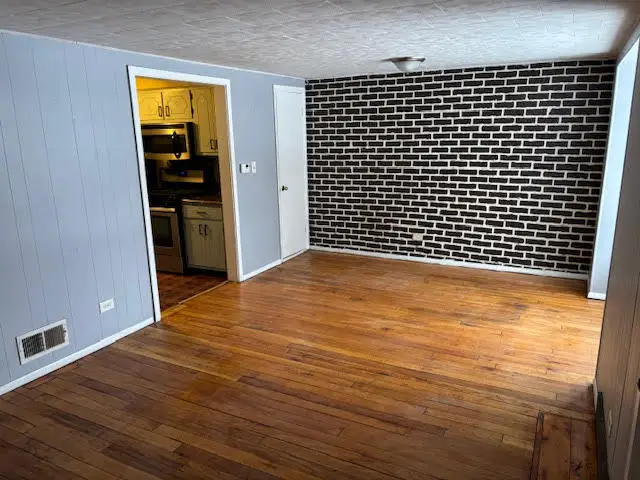 Address Withheld By Seller, Crest Hill, IL 60403 - #2