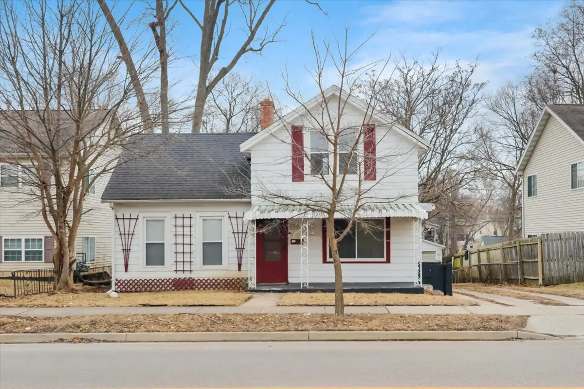 806 W Market Street, Bloomington, IL 61701 - #1