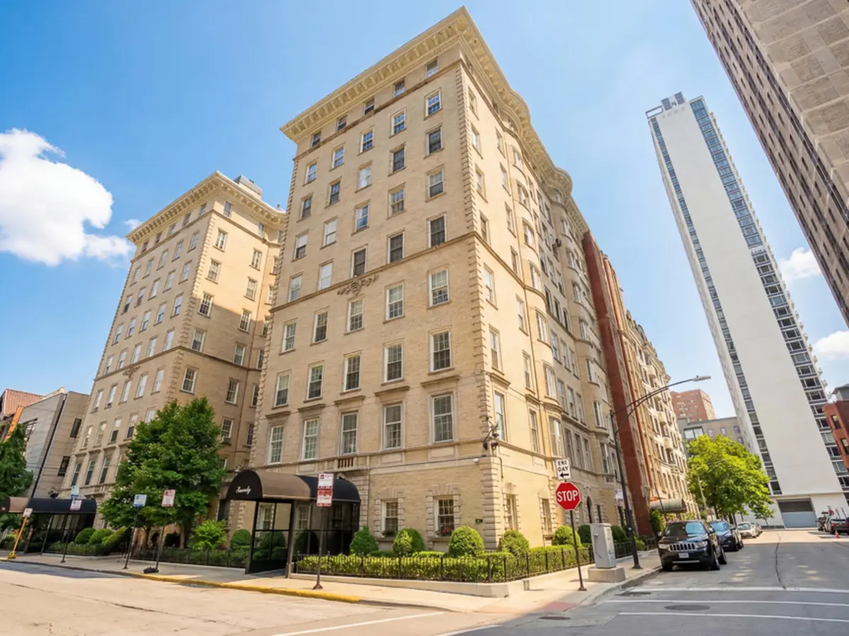 Address Withheld By Seller, Chicago, IL 60610 - #1