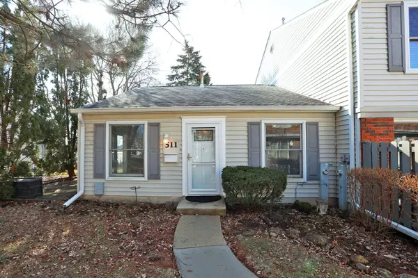 511 Eagle Court, Schaumburg, IL 60194