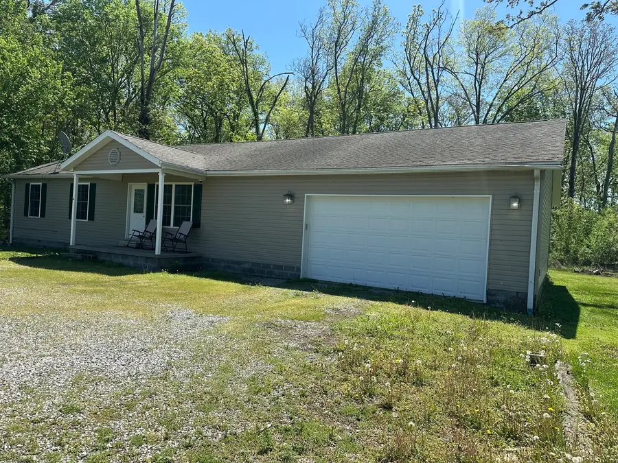 2506 State Highway 154, Sesser, IL 62884 - #2