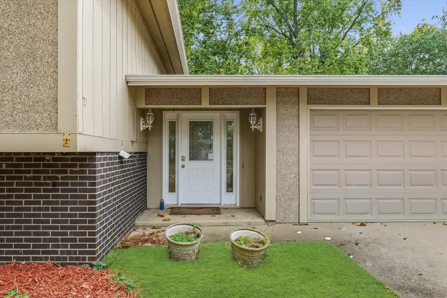 2313 Glenoak Drive, Champaign, IL 61821 - #3
