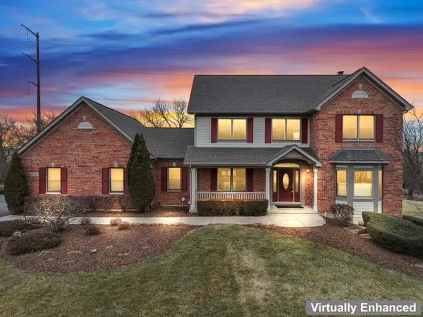 9N954 Heatherington Place, Elgin, IL 60124