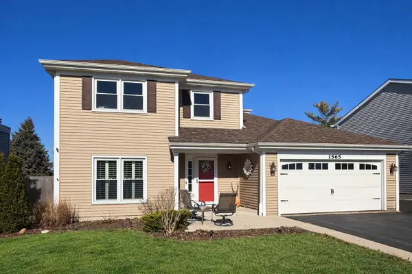 1565 Candlewood Drive, Crystal Lake, IL 60014