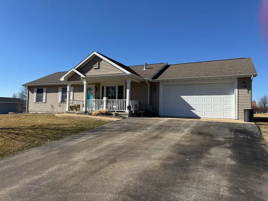 108 SW Lanark Avenue, Lanark, IL 61046 - #3