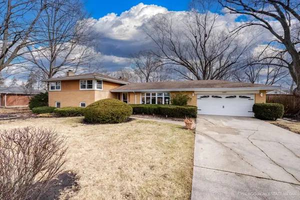 1105 N Maple Lane, Prospect Heights, IL 60070