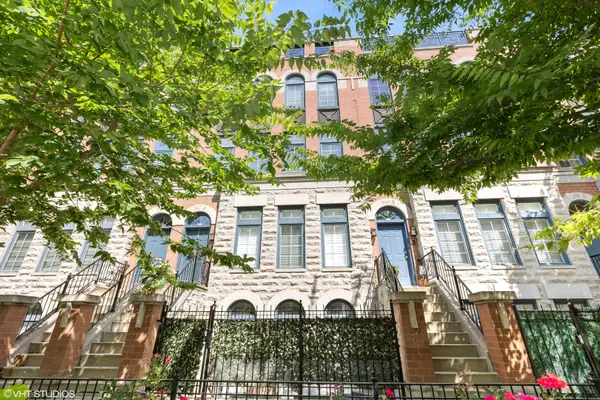 Address Withheld By Seller, Chicago, IL 60654