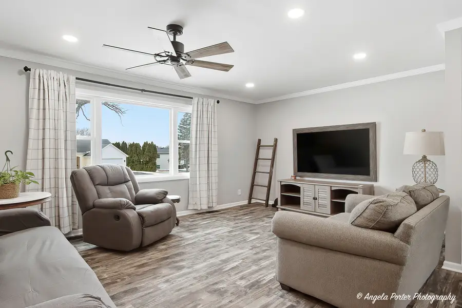 2022 Woodlane Drive, Lindenhurst, IL 60046 - #3