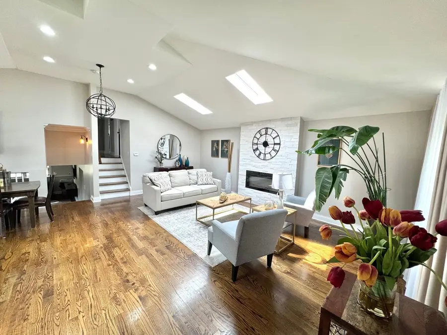 8057 Valley Drive, Palos Hills, IL 60465 - #2