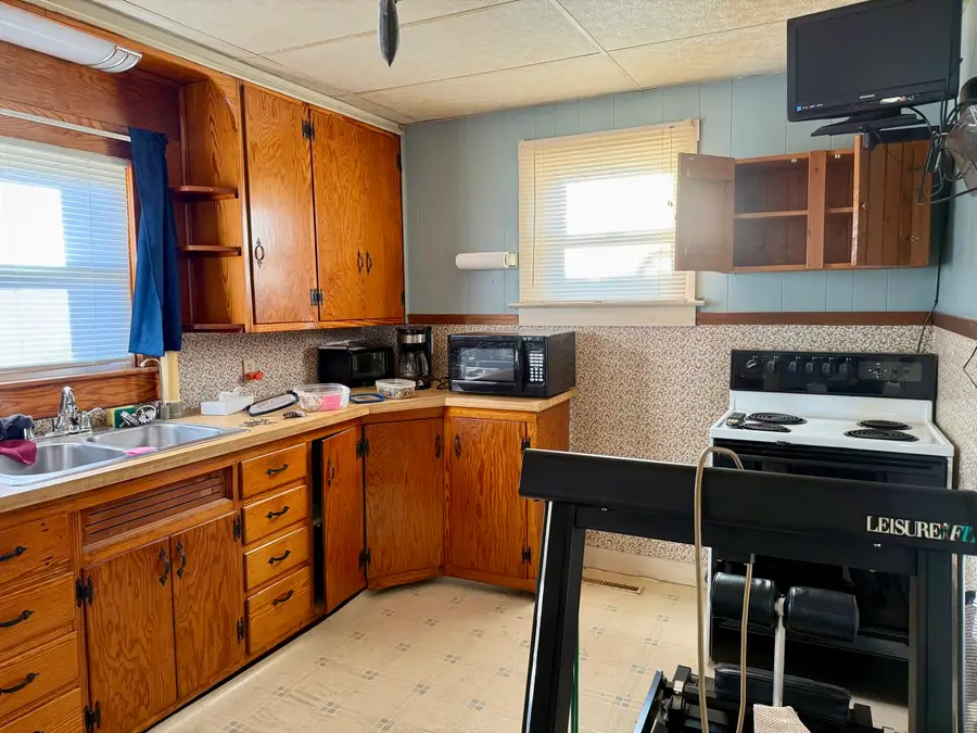 308 W 5th Street, West Frankfort, IL 62896 - #3