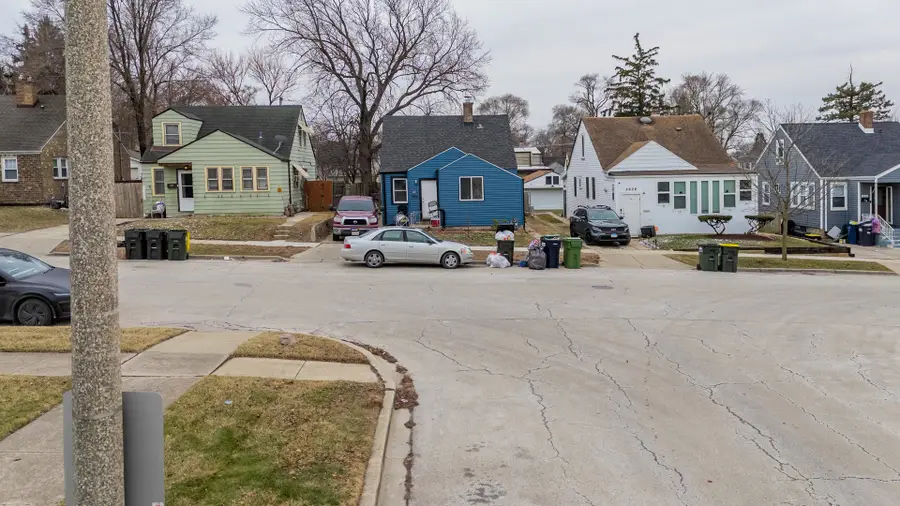 2625 W 89th Street, Evergreen Park, IL 60805 - #3