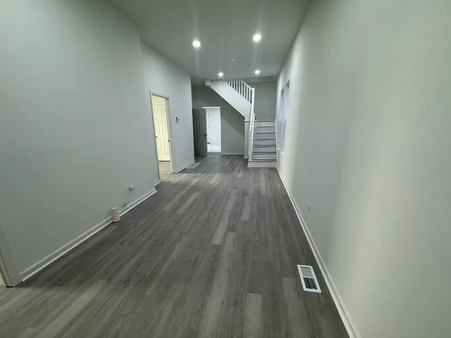 11333 S Edbrooke Avenue, Chicago, IL 60628 - #3