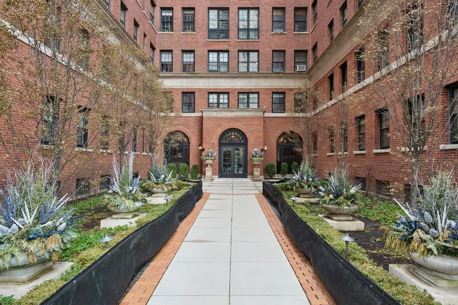 400 W Deming Place #2O, Chicago, IL 60614 - #3