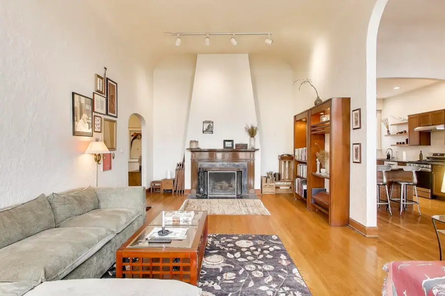 480 Sheridan Road #3, Evanston, IL 60202 - #2