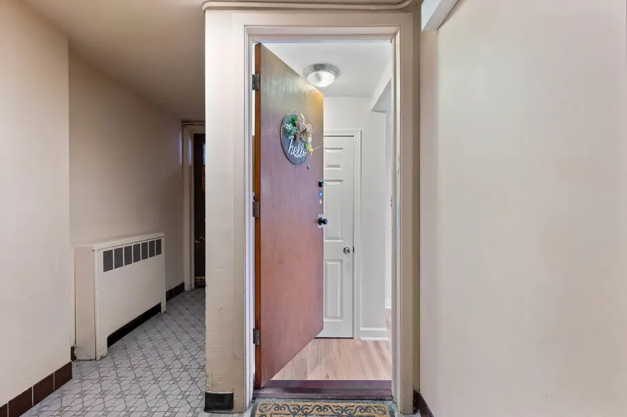 6835 N Seeley Avenue #1J, Chicago, IL 60645 - #2