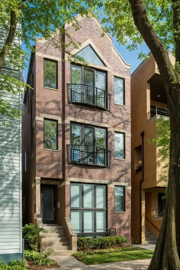 2657 N Racine Avenue #3, Chicago, IL 60614