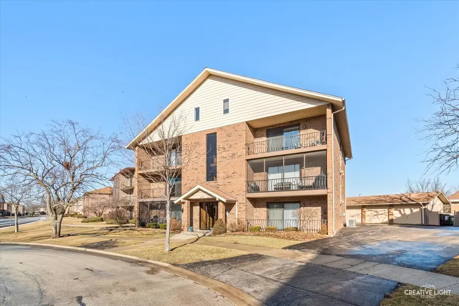 8106 W 168th Place #2W, Tinley Park, IL 60477 - #2