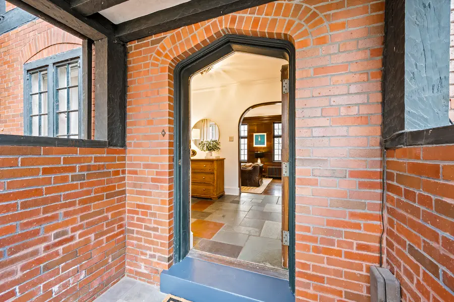 331 E Witchwood Lane, Lake Bluff, IL 60044 - #3