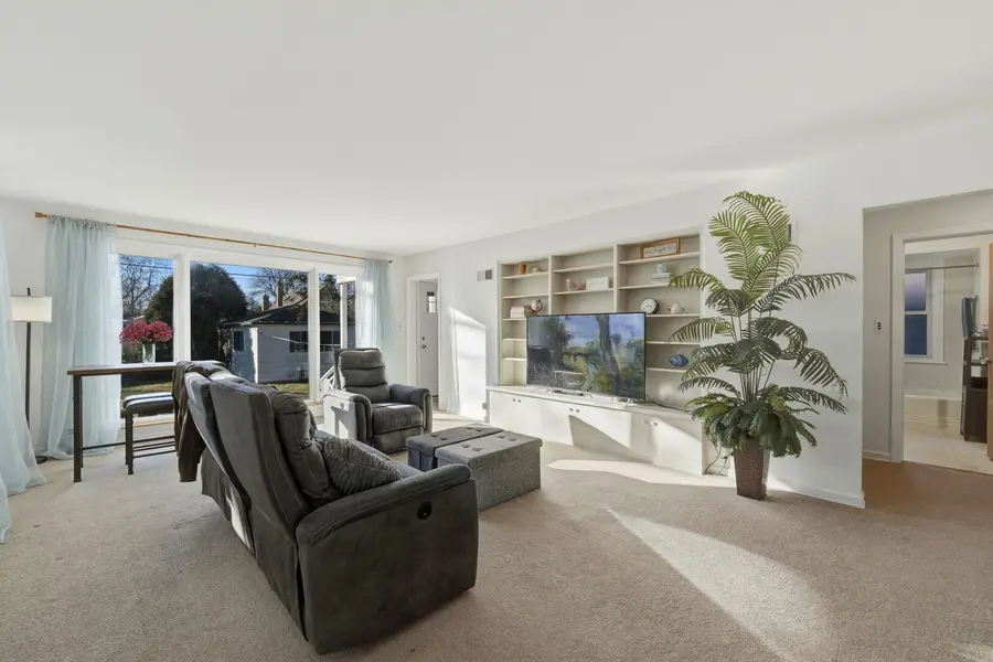 8144 Kildare Avenue, Skokie, IL 60076 - #3