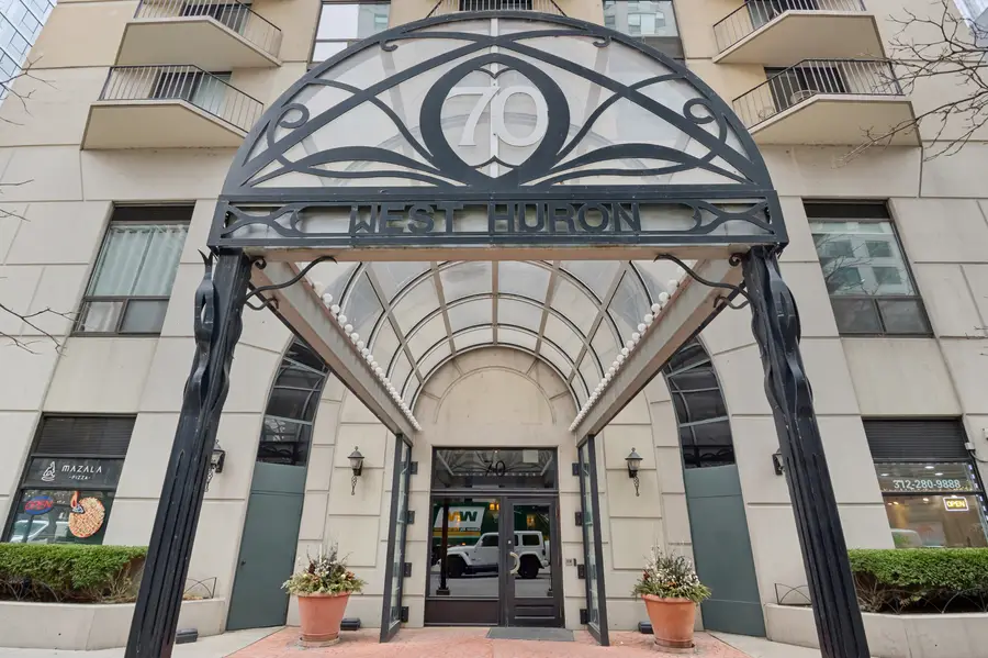 70 W Huron Street #1804, Chicago, IL 60654 - #2
