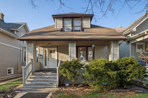 4022 W Eddy Street, Chicago, IL 60641