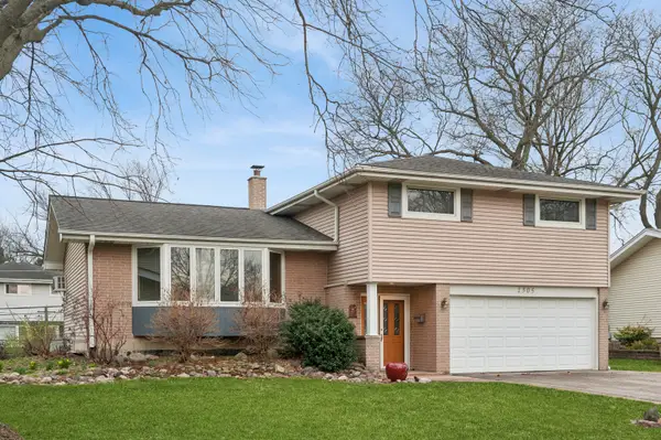 1305 E Mulberry Lane, Mount Prospect, IL 60056