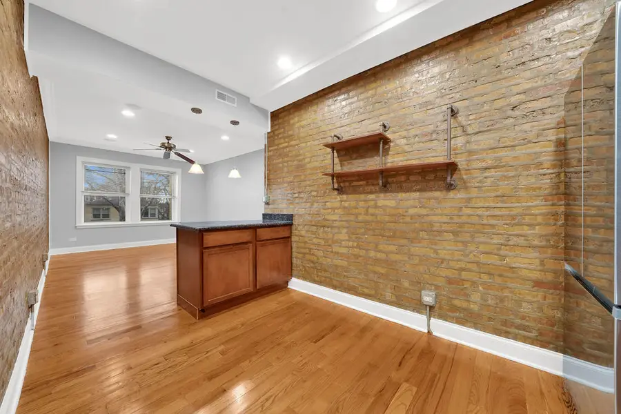 2256 W Arthur Avenue #2, Chicago, IL 60645 - #3